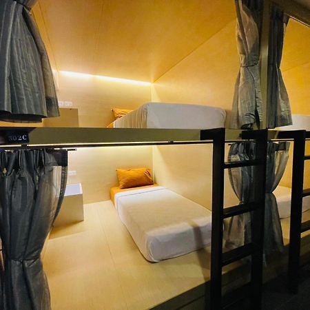 Hostel Rabbitel Phuket Exterior foto
