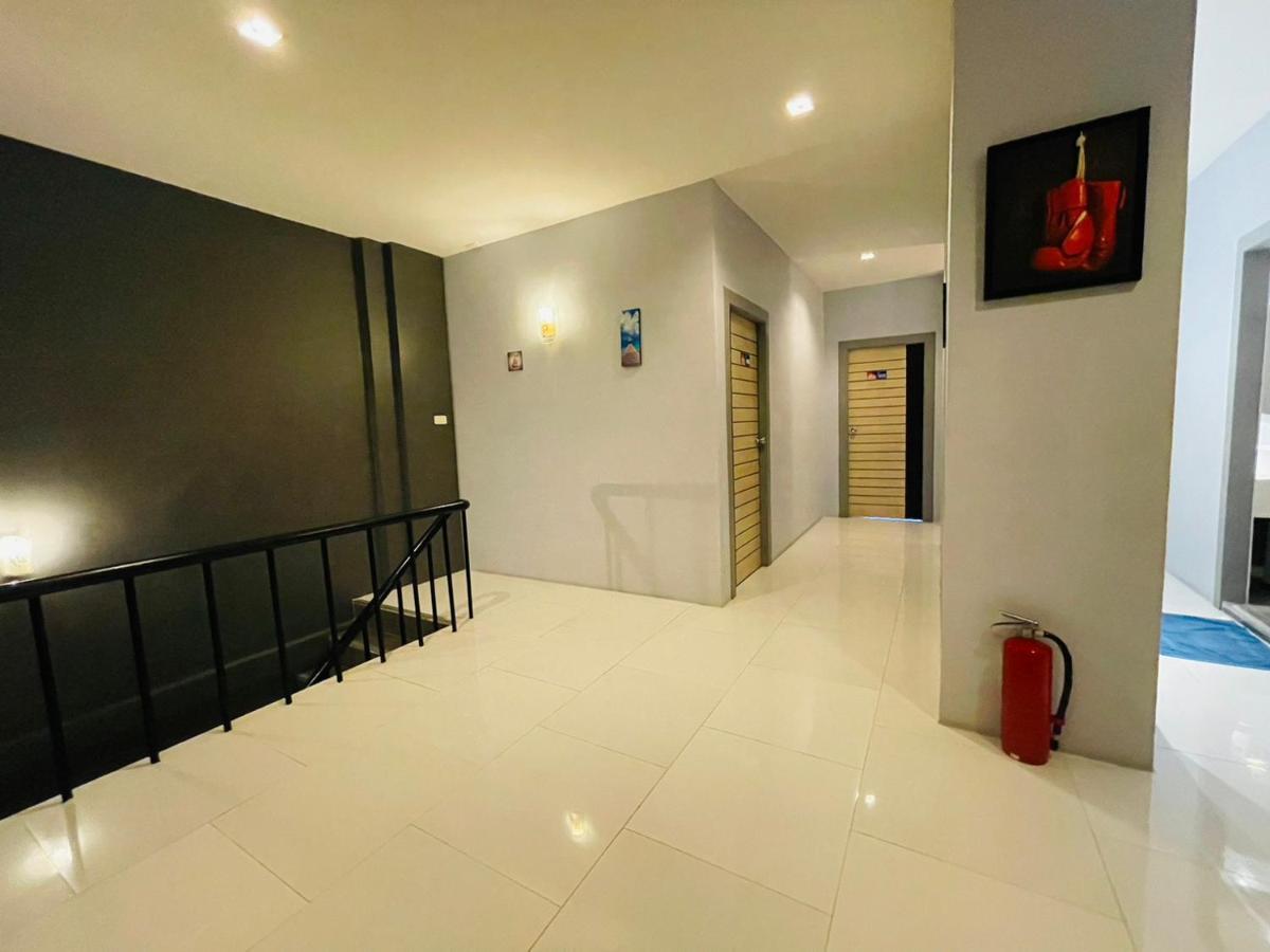 Hostel Rabbitel Phuket Exterior foto