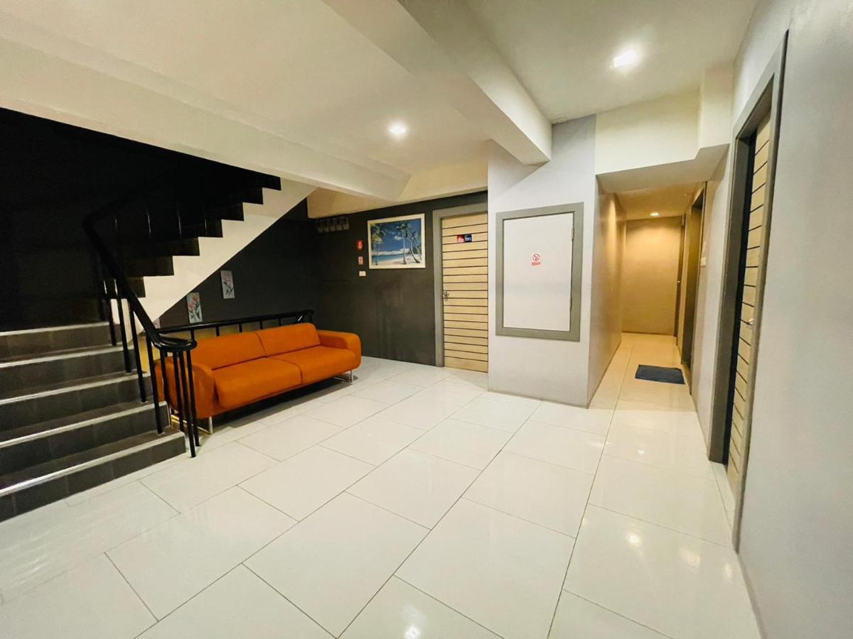 Hostel Rabbitel Phuket Exterior foto