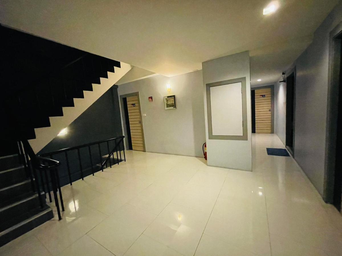 Hostel Rabbitel Phuket Exterior foto