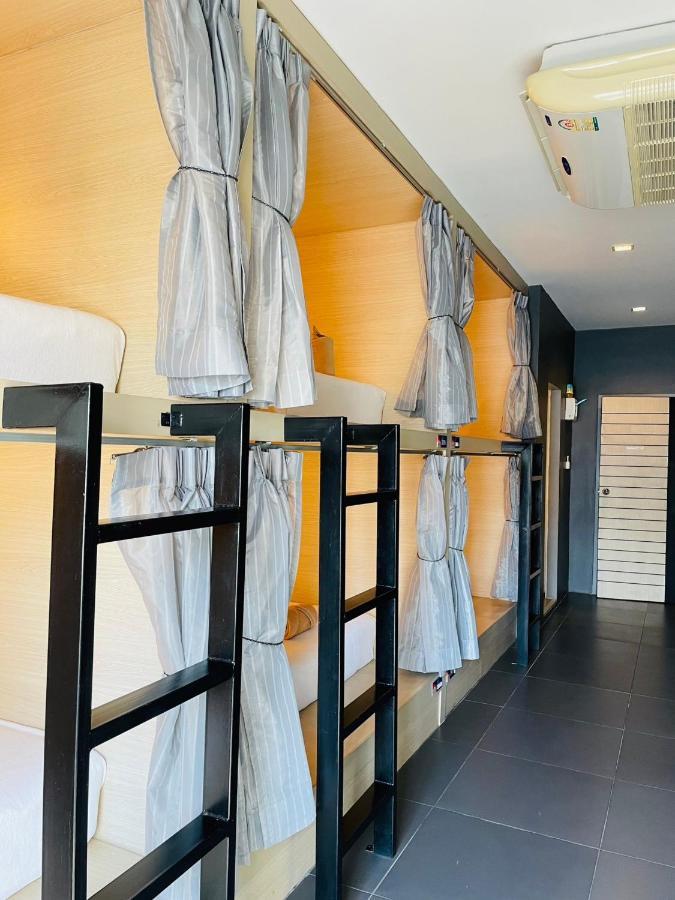 Hostel Rabbitel Phuket Exterior foto