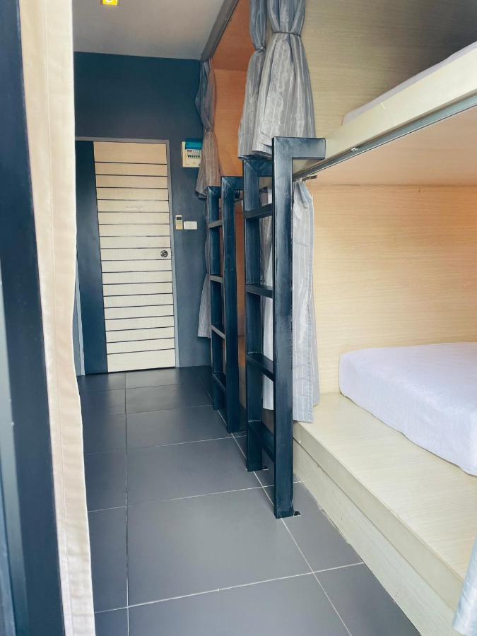 Hostel Rabbitel Phuket Exterior foto