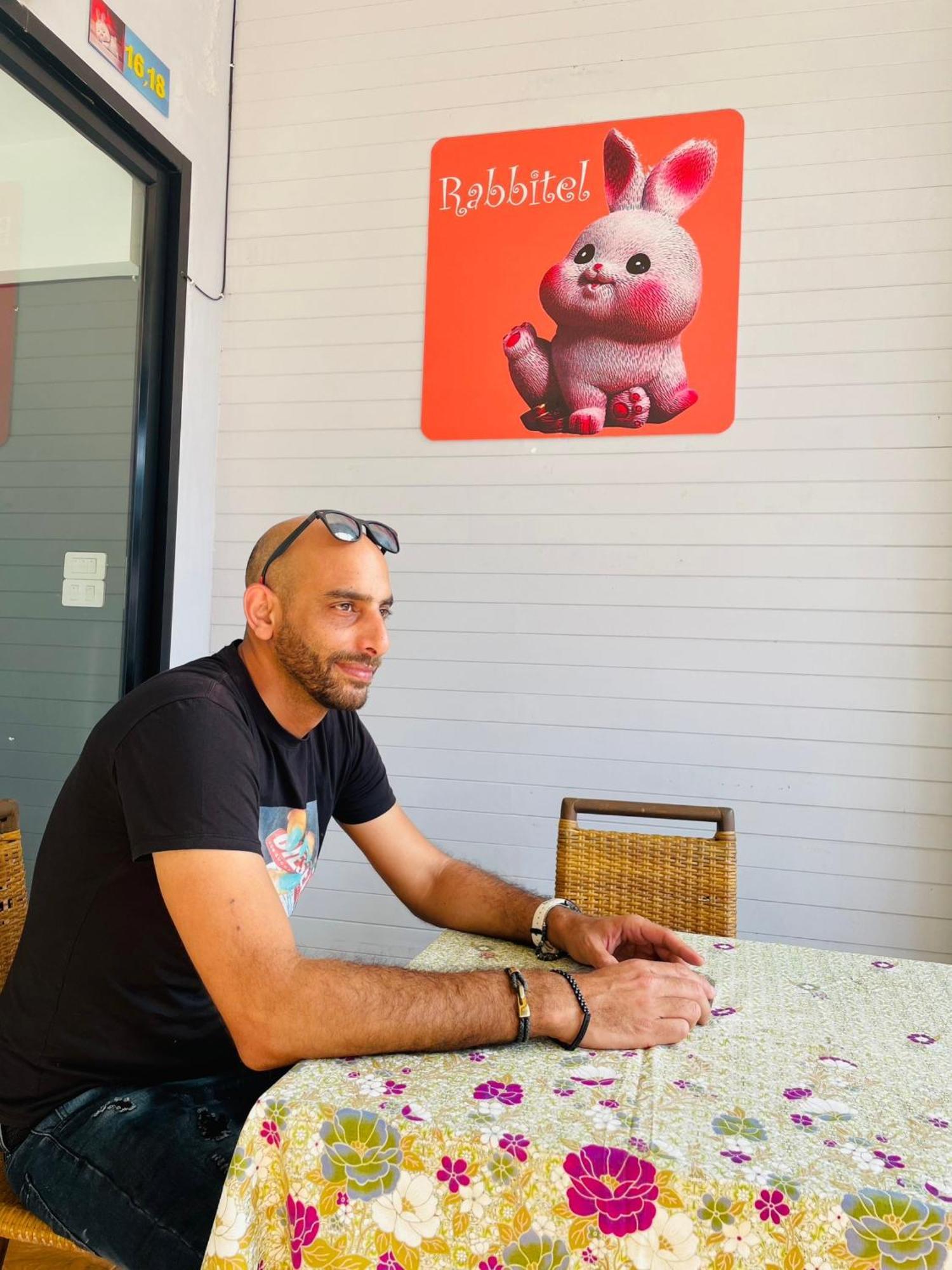 Hostel Rabbitel Phuket Exterior foto